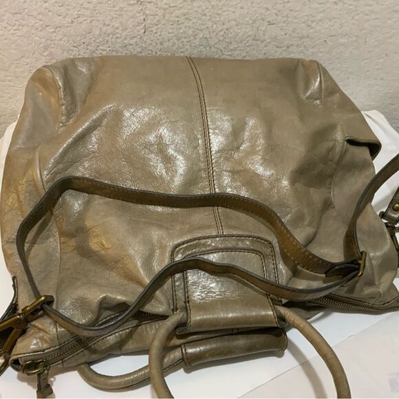 Hobo International gorgeous metallic taupe genuine leather hobo bag - Picture 3 of 15